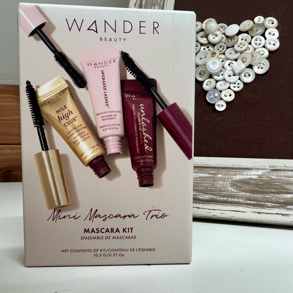 Wander Beauty Mascara Kit with Gold, Pink, and Burgundy